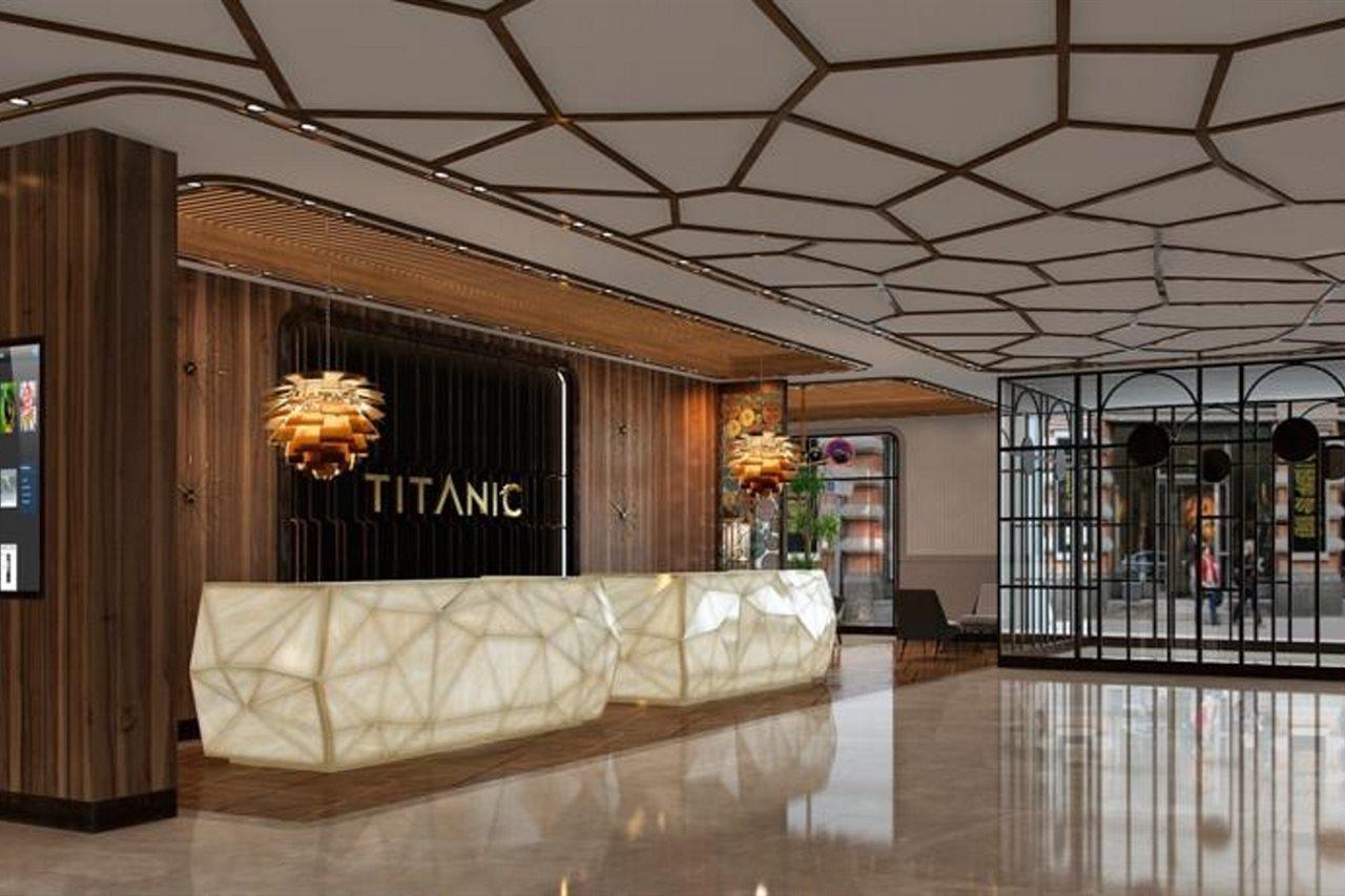 TITANIC Chaussee Berlijn Buitenkant foto
